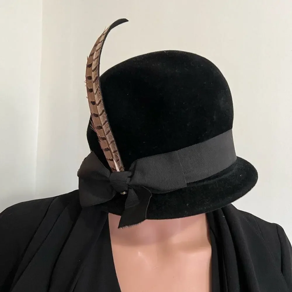 VINTAGE WOOL BLACK‎ BLACK HAT WITH FEATHER